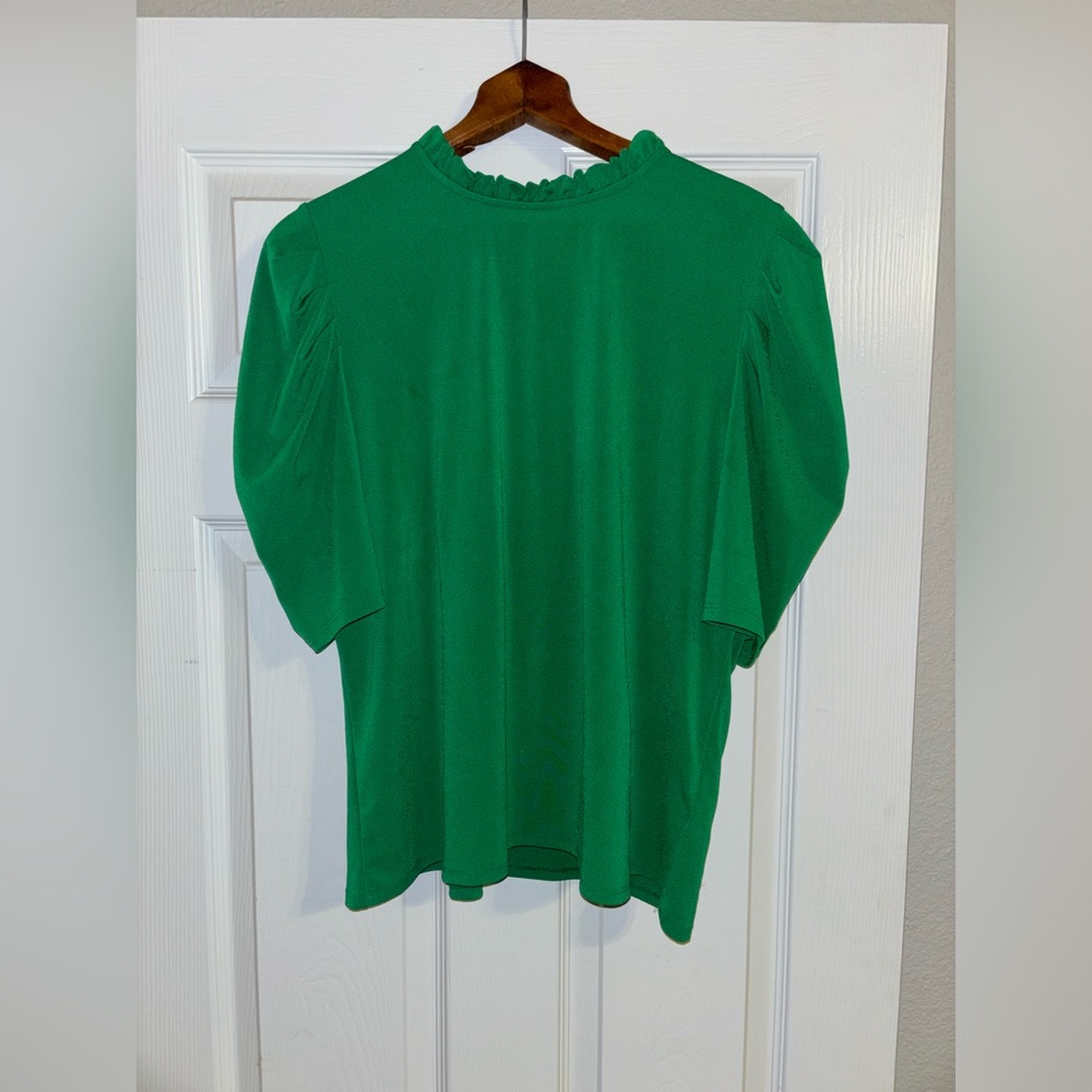 CeCe Green puff sleeve top, Size XL